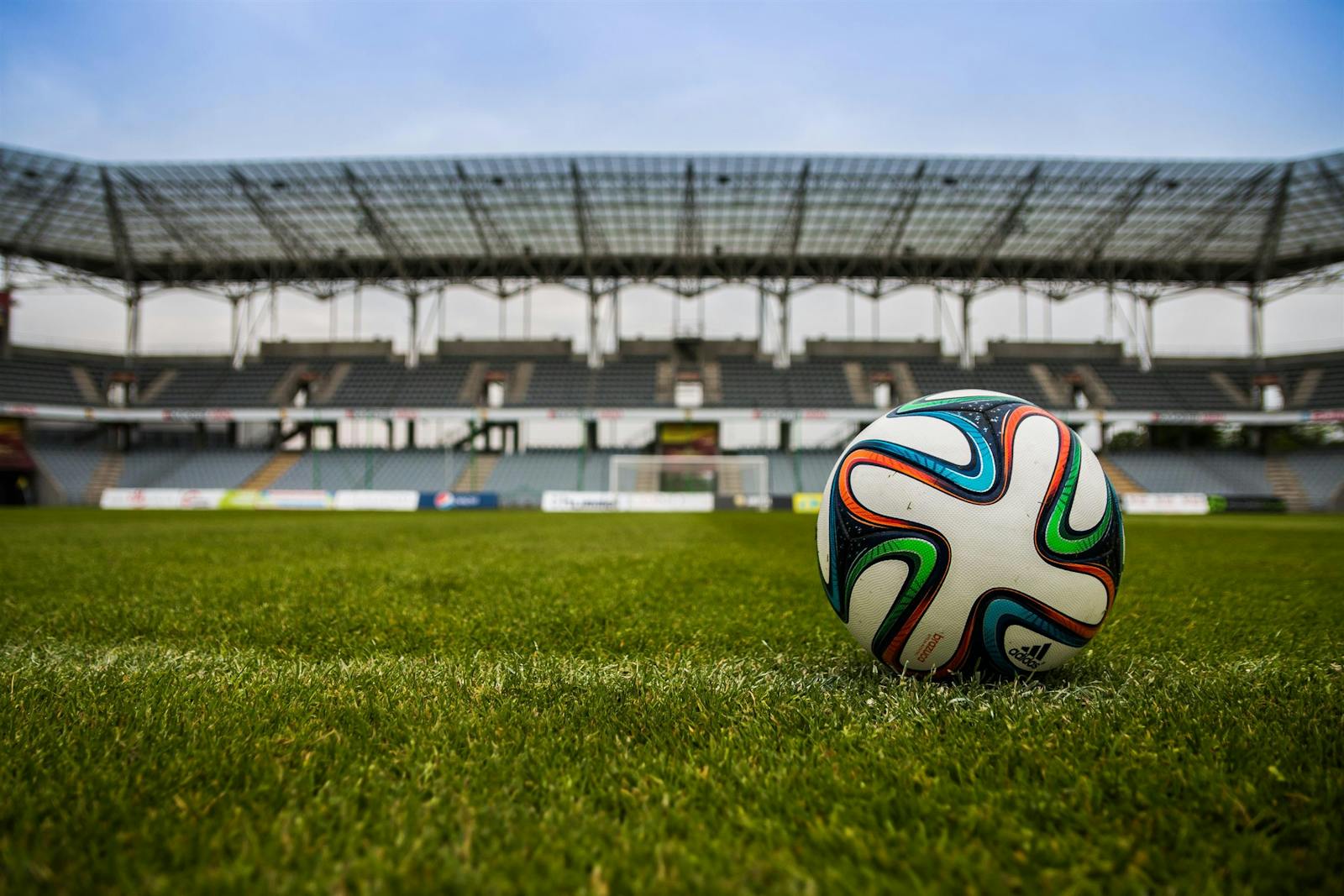 V体育 · 足球